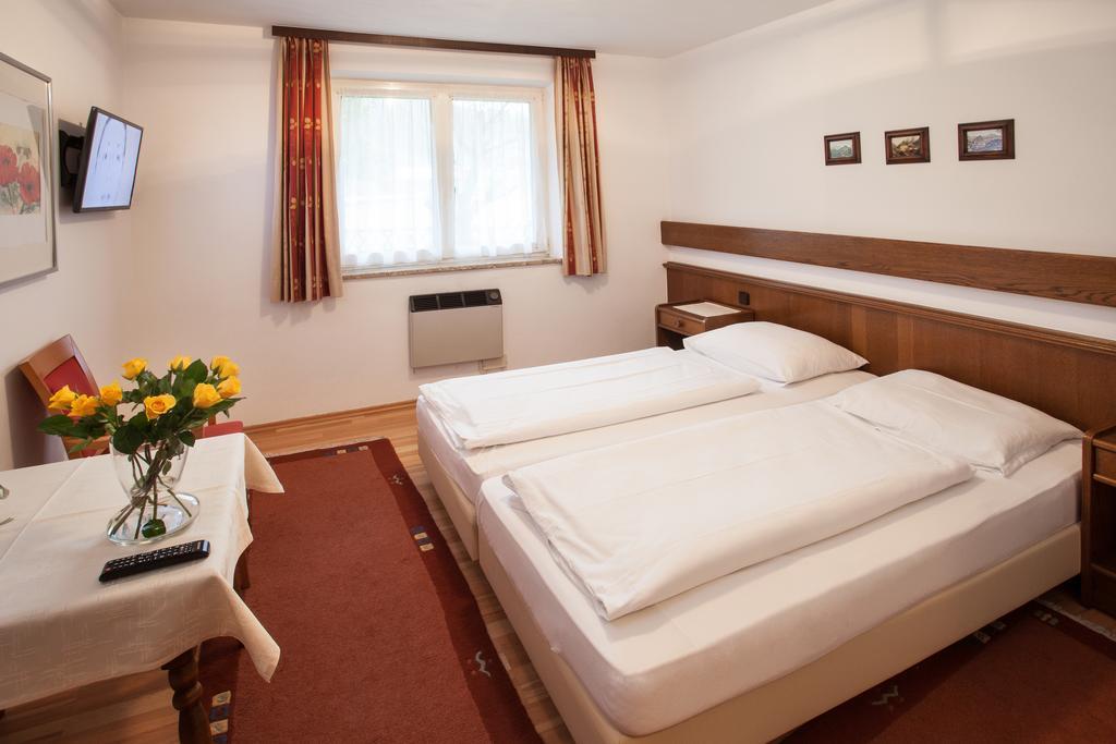 Gastehaus Sunkler Hotel Golling an der Salzach Room photo